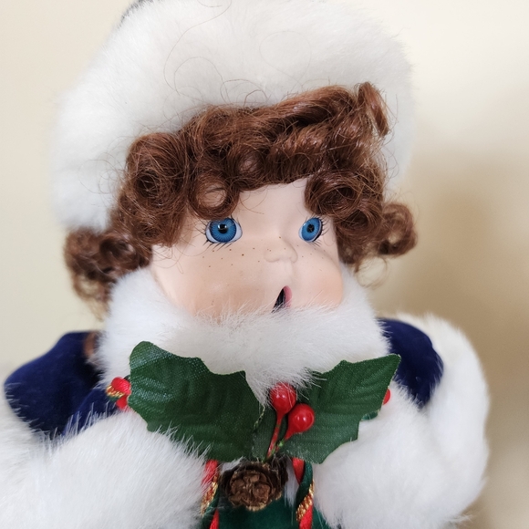 Blue Velvet Velour Plaid Boy and Girl Christmas Carolers Set Christmas Decor - Picture 14 of 14